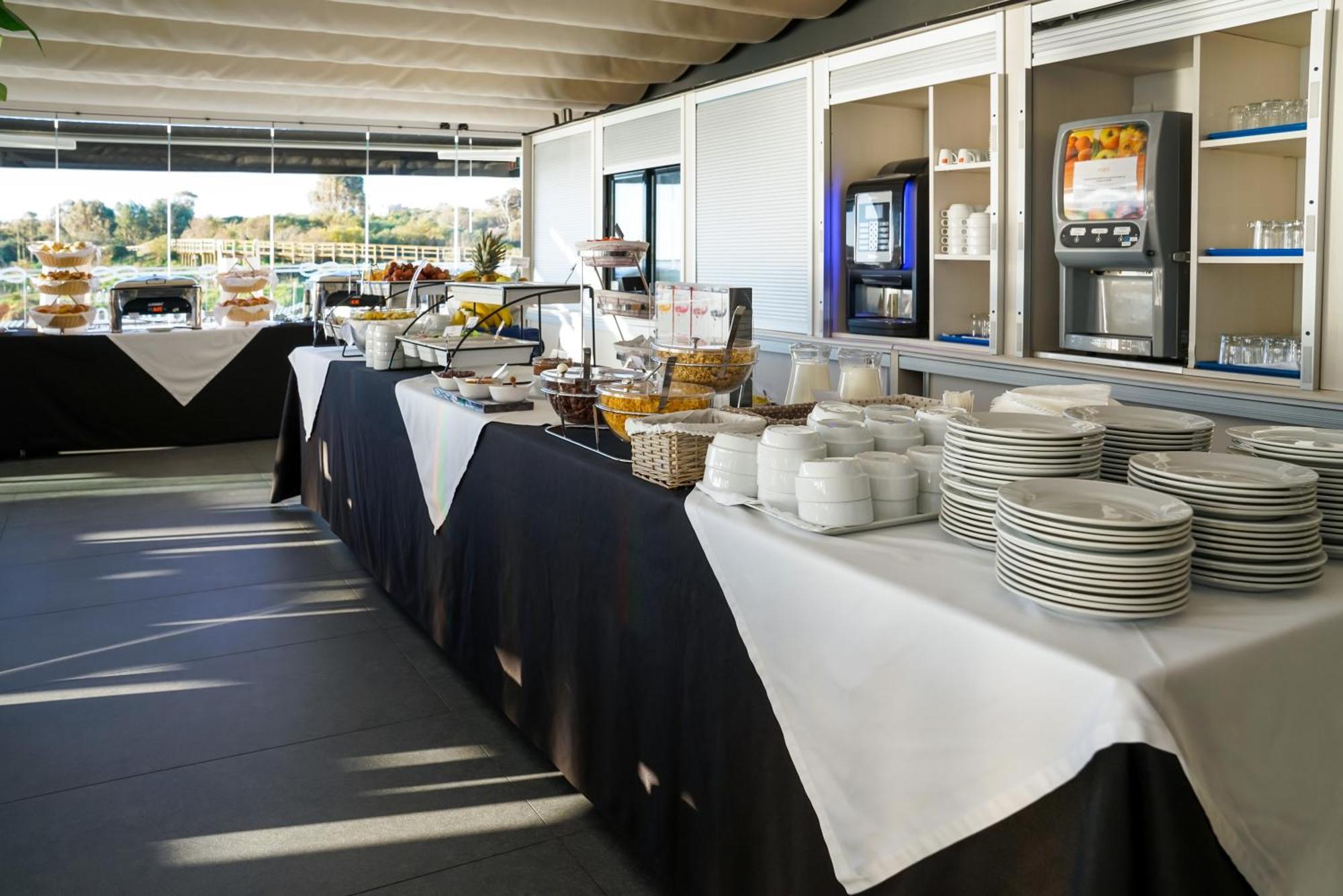 Carvi Beach Hotel Lagos Luaran gambar